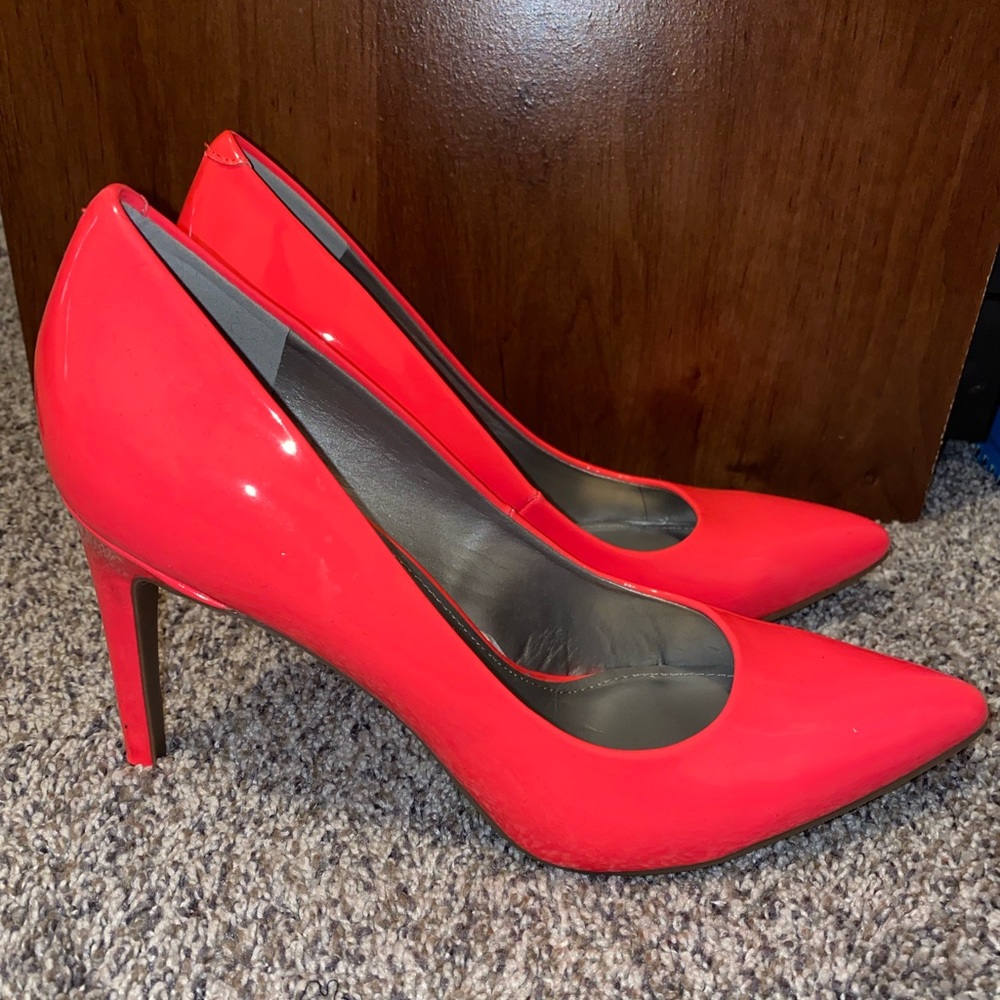 Worthington Pointed toe stiletto. Size 10women